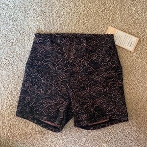 NWT 3in Lavento womens shorts